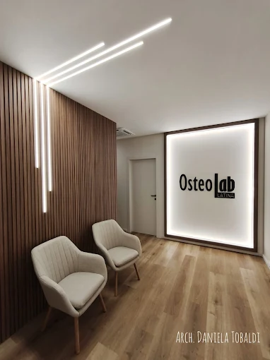 Ingresso e reception dello Studio OsteoLab Latina